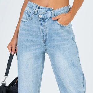 Holly asymmetric jeans
